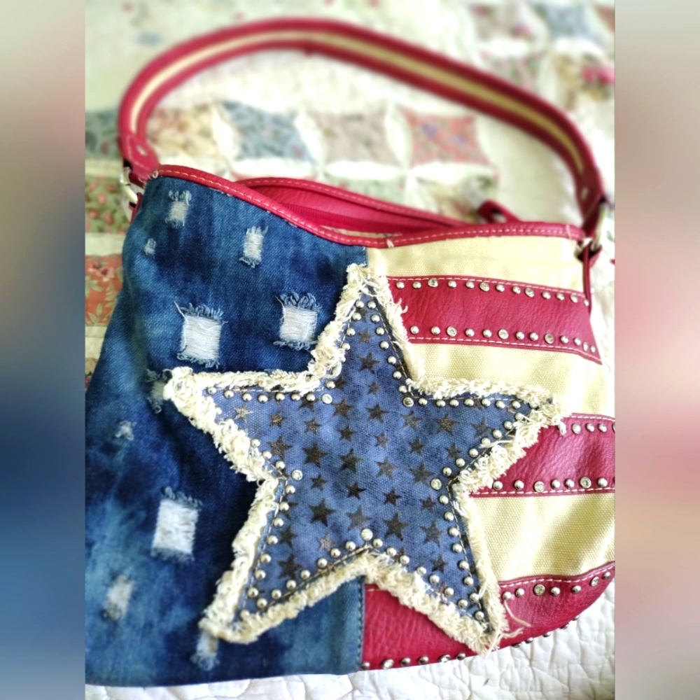 Shoulder bag